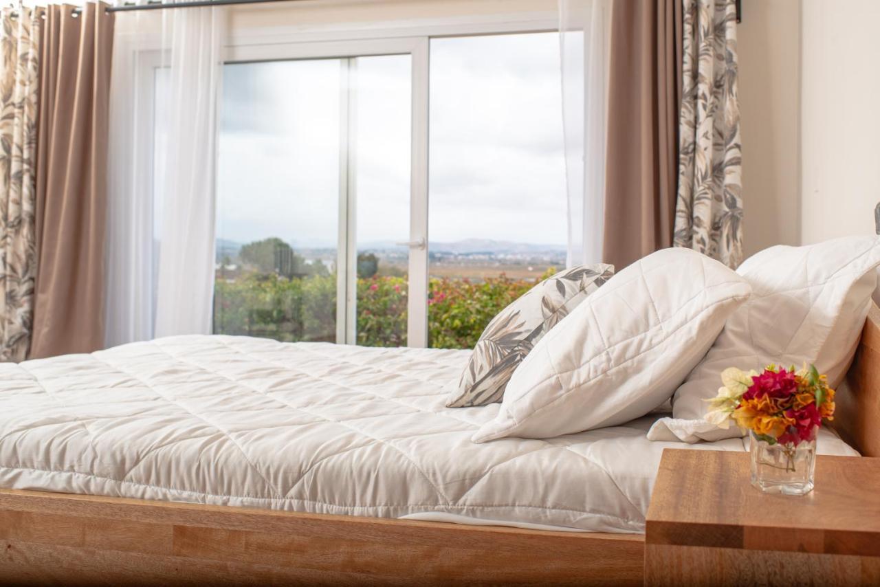 Somptua Garden Apartment Ivato  ภายนอก รูปภาพ