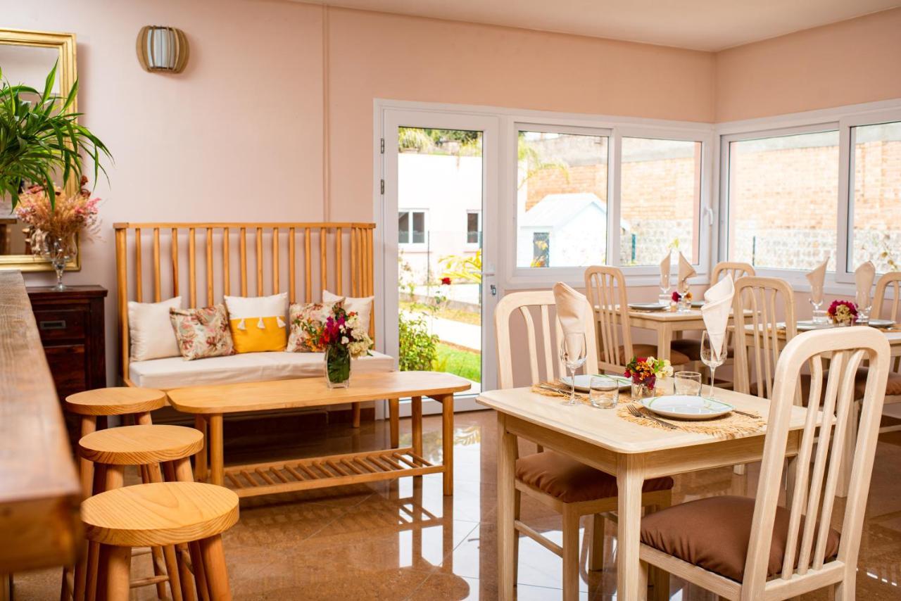 Somptua Garden Apartment Ivato  ภายนอก รูปภาพ