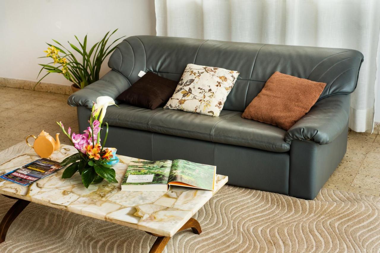 Somptua Garden Apartment Ivato  ภายนอก รูปภาพ