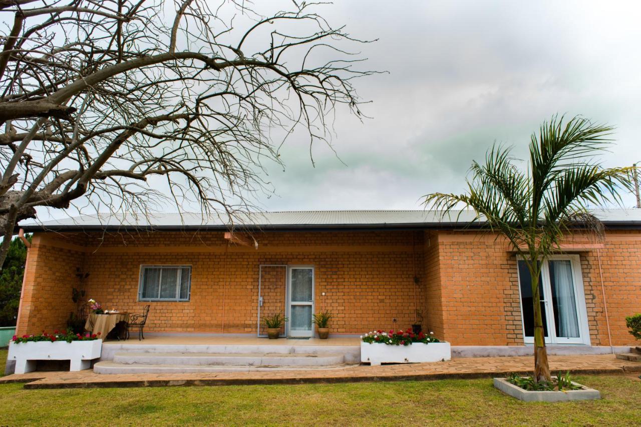 Somptua Garden Apartment Ivato  ภายนอก รูปภาพ
