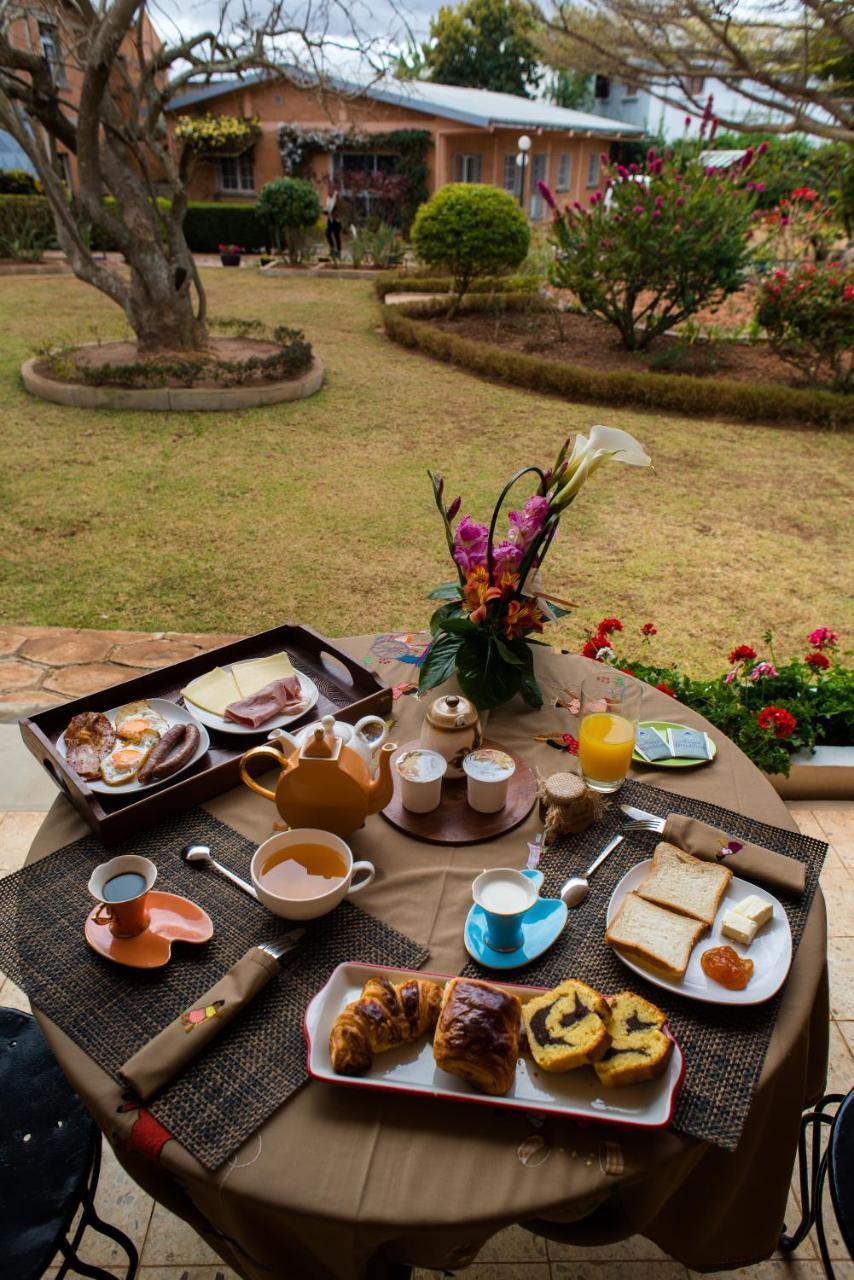 Somptua Garden Apartment Ivato  ภายนอก รูปภาพ